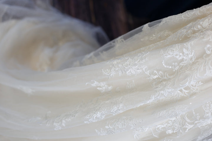 Wedding Gown A-line Moloty A016