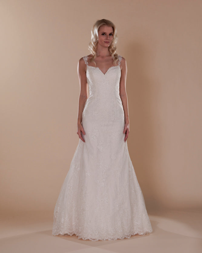 Wedding Gown Fit & Flare Moloty A189