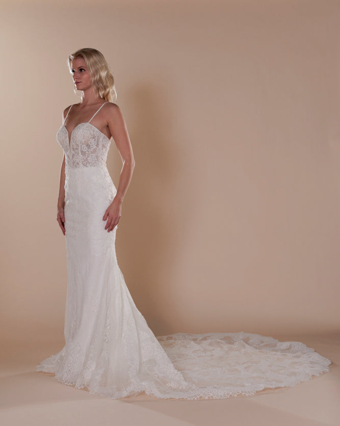 Wedding Gown Fit & Flare Moloty A233