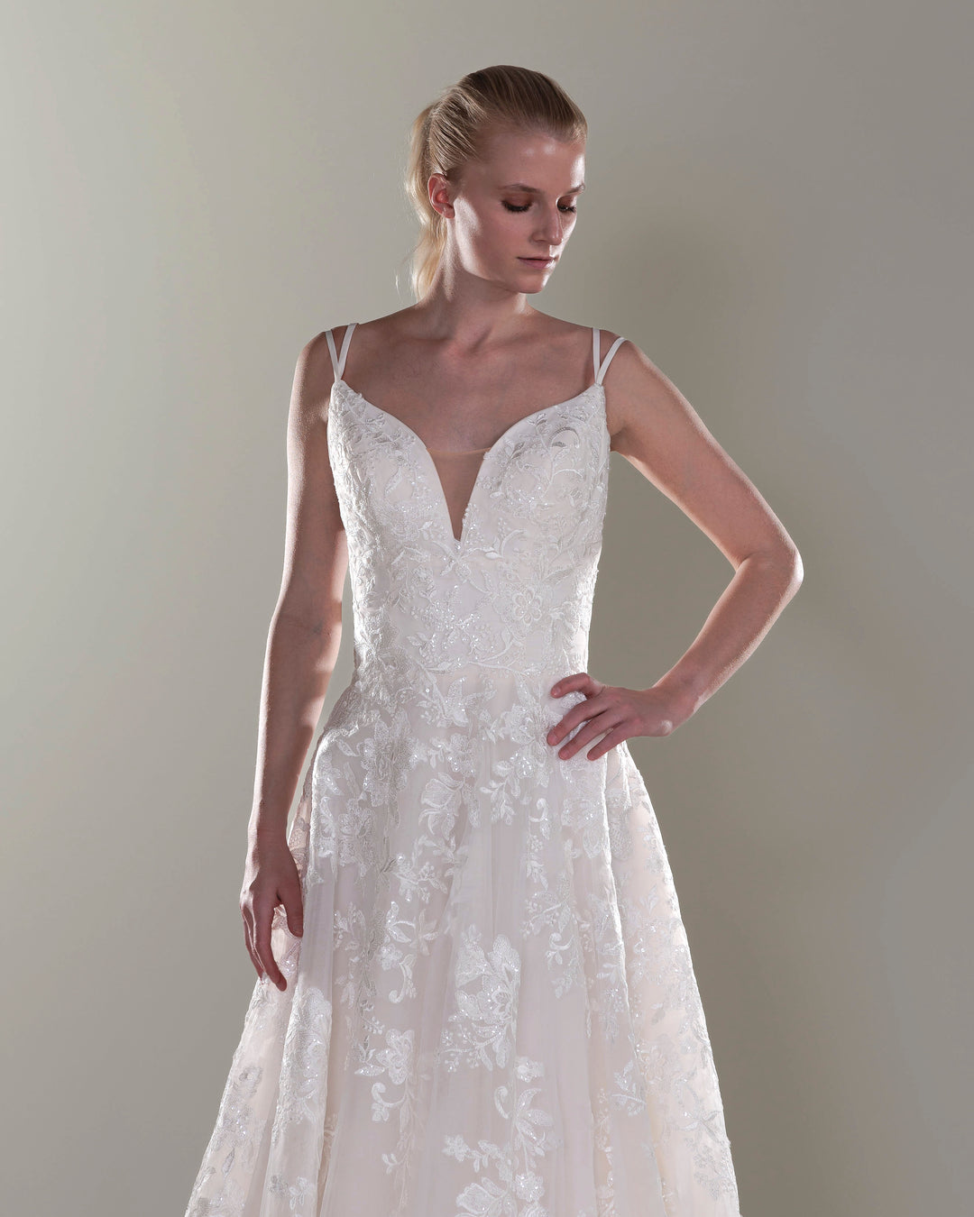 Wedding Gown A-line Moloty A109