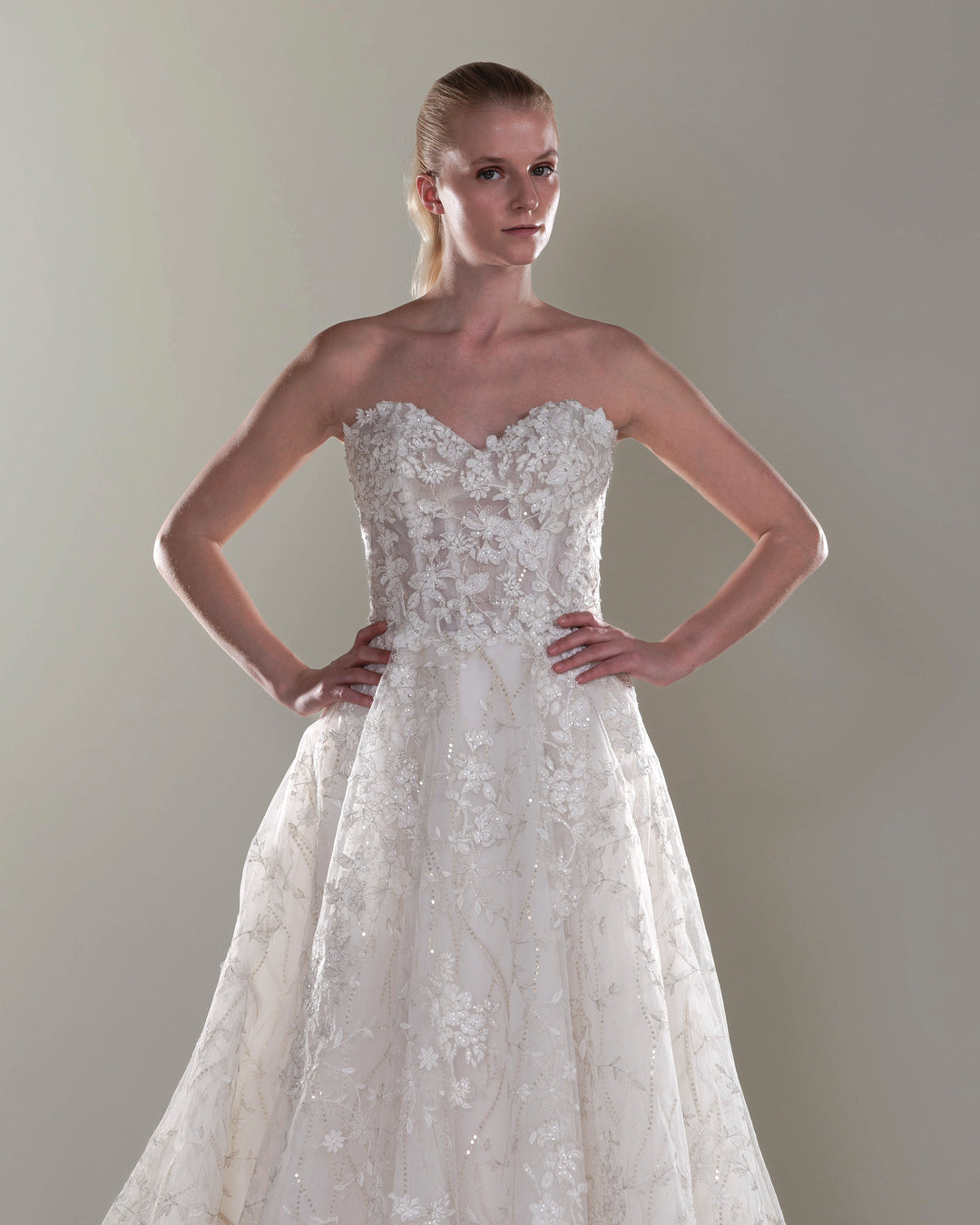Wedding Gown A-line Moloty A114