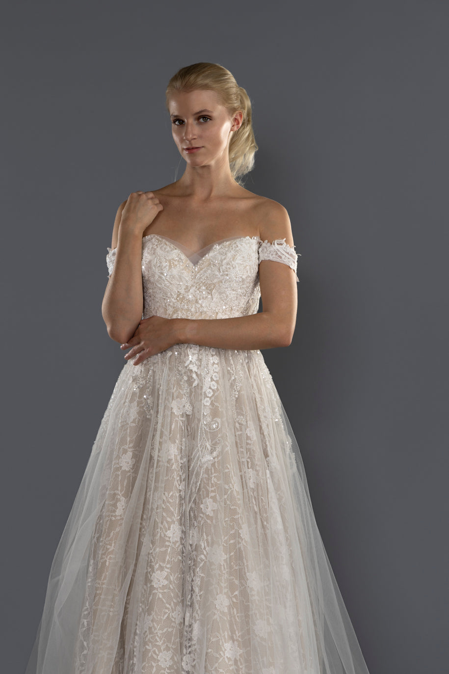 Wedding Gown A-line Moloty A158