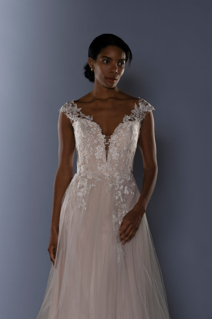 Wedding Gown A-line Moloty A135