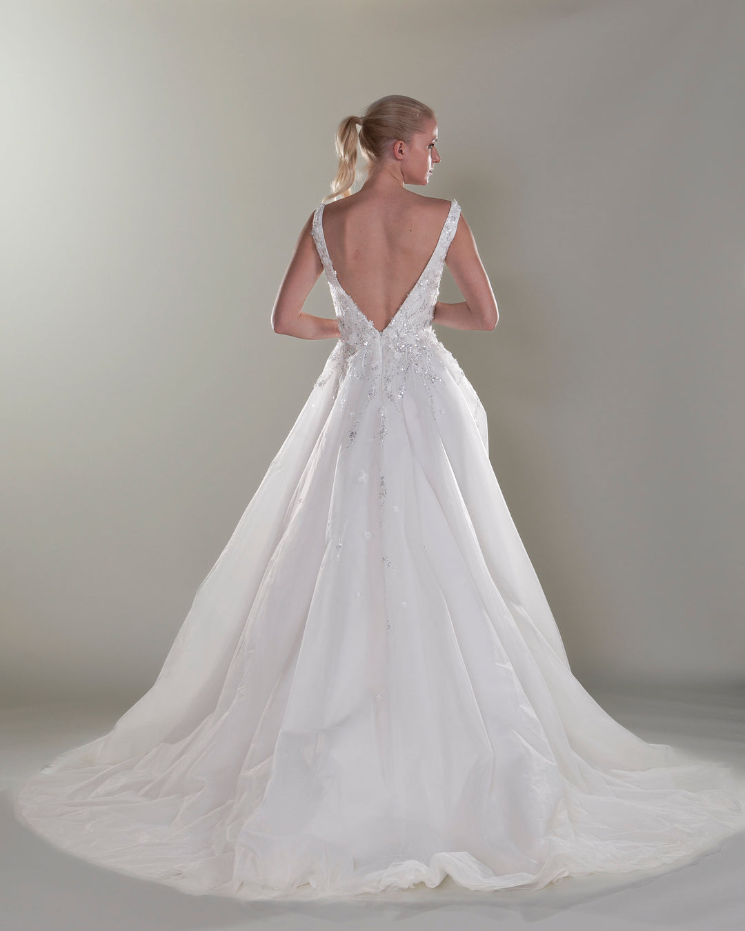 Wedding Gown A-line Moloty A119
