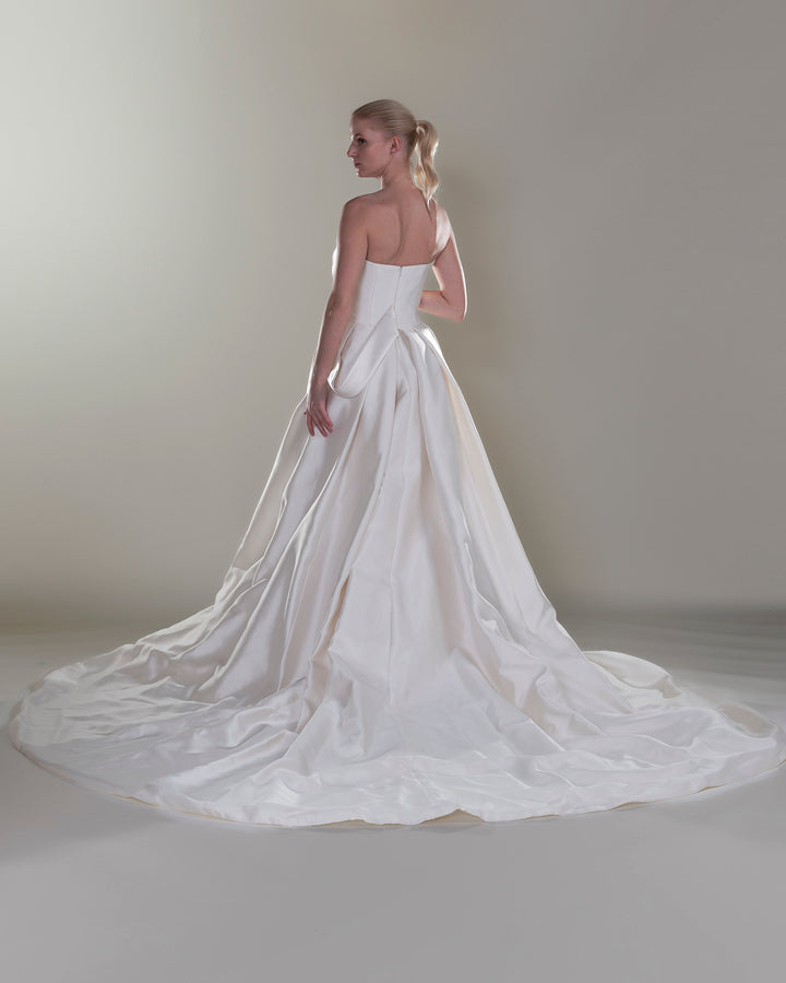 Wedding Gown A-line Moloty 202