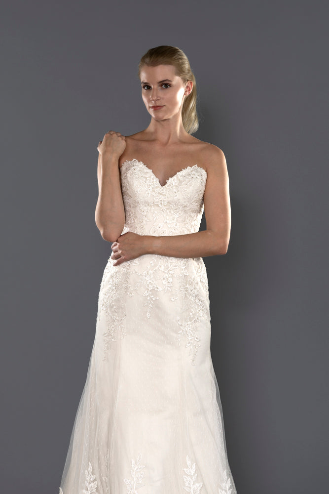 Wedding Gown Fit & Flare Moloty A165