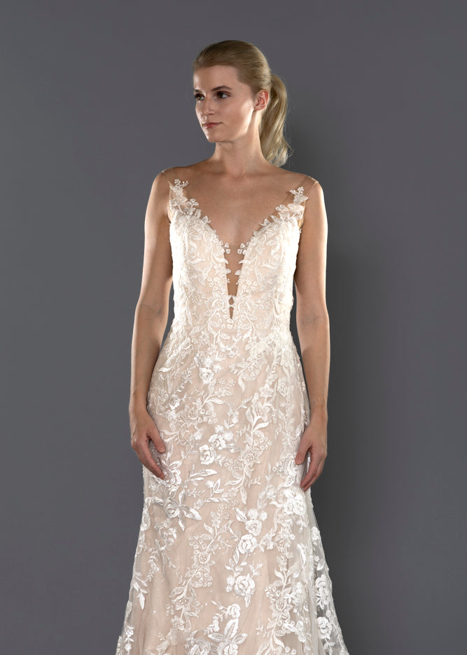 Wedding Gown Fit & flare V-neckline Moloty A168