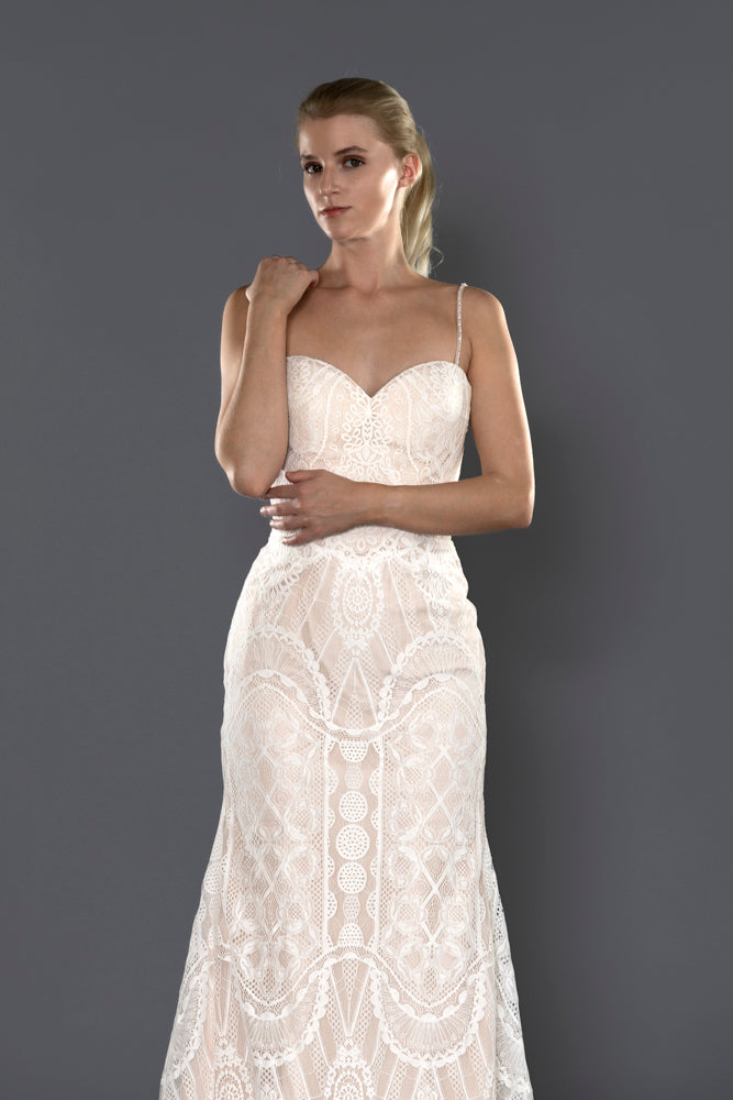 Wedding Gown Fit & Flare Moloty A172