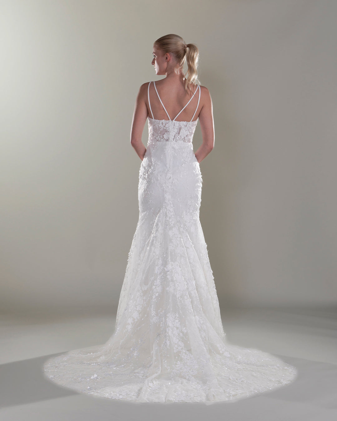 Wedding Gown Fit & Flare Moloty 204