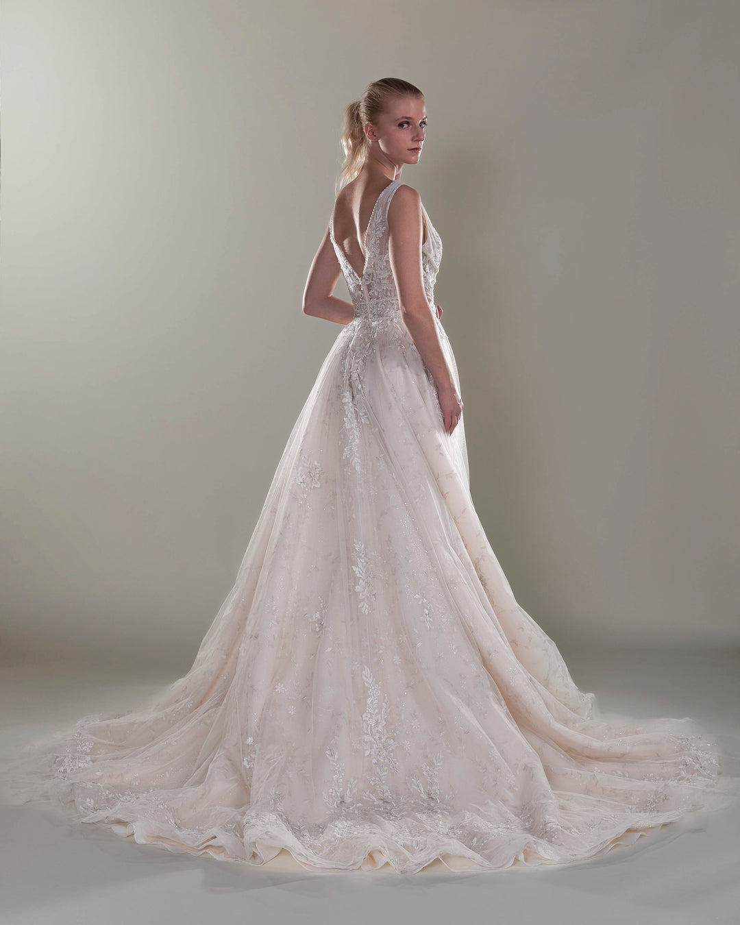 Wedding Gown A-line Moloty A005