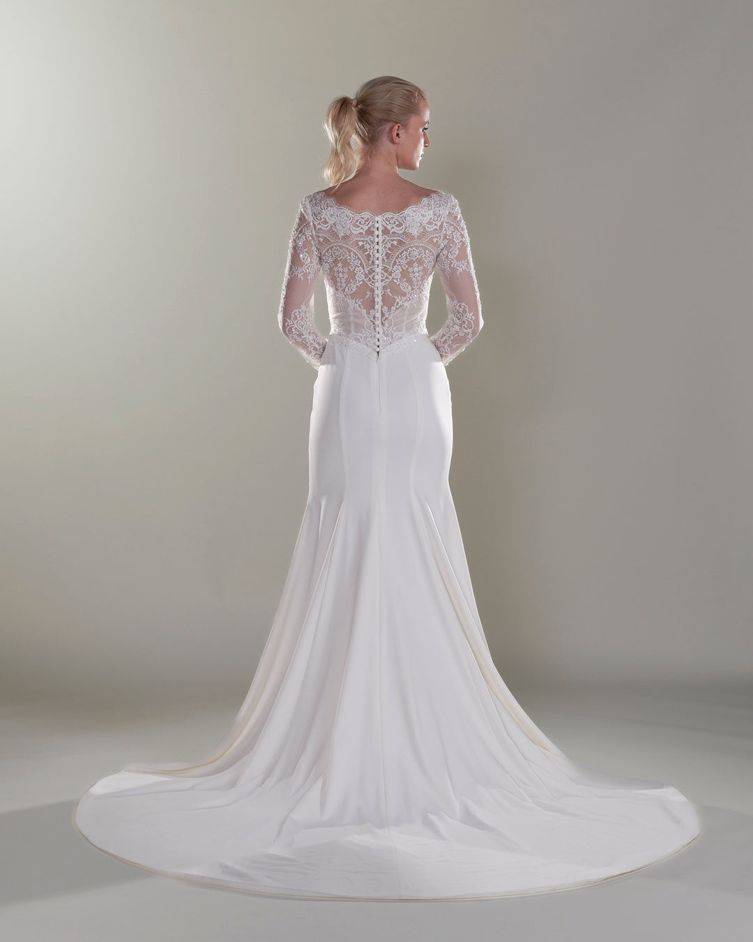 Wedding Gown Fit & Flare Moloty A009