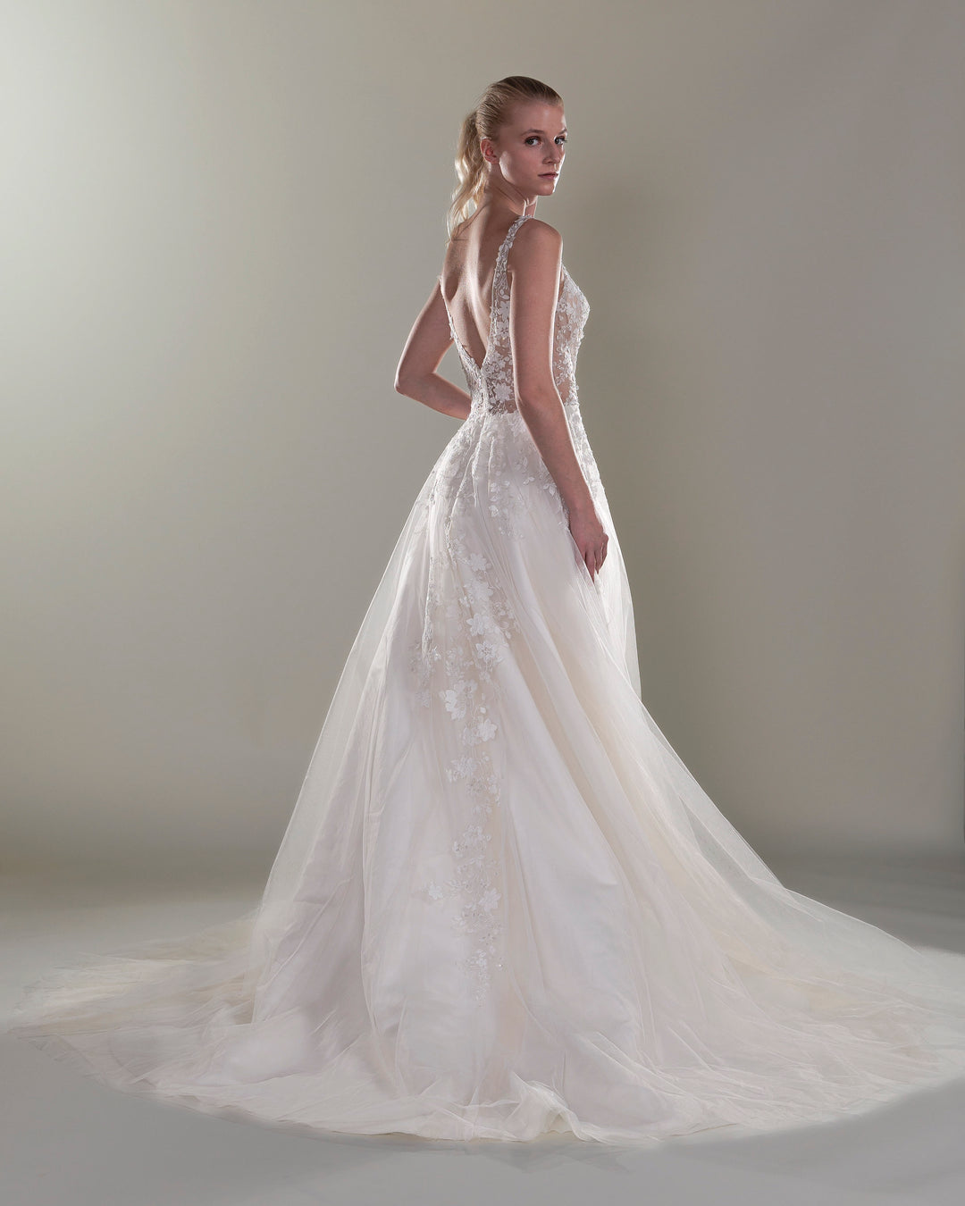 Wedding Gown A-line Moloty A012