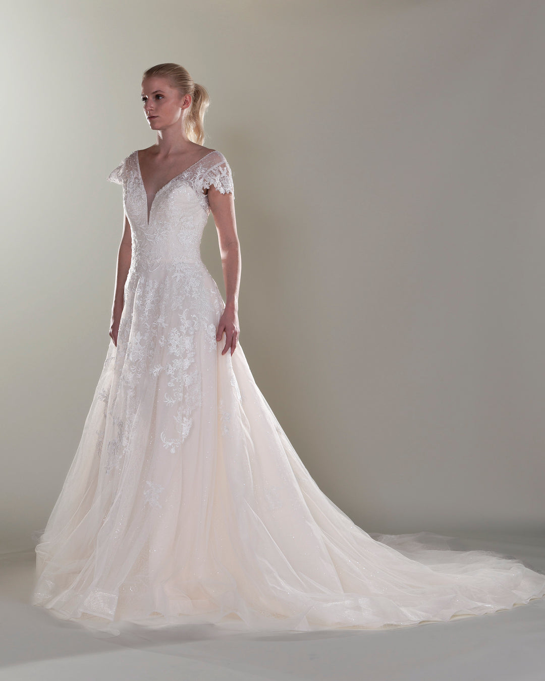 Wedding Gown A-line Moloty A016