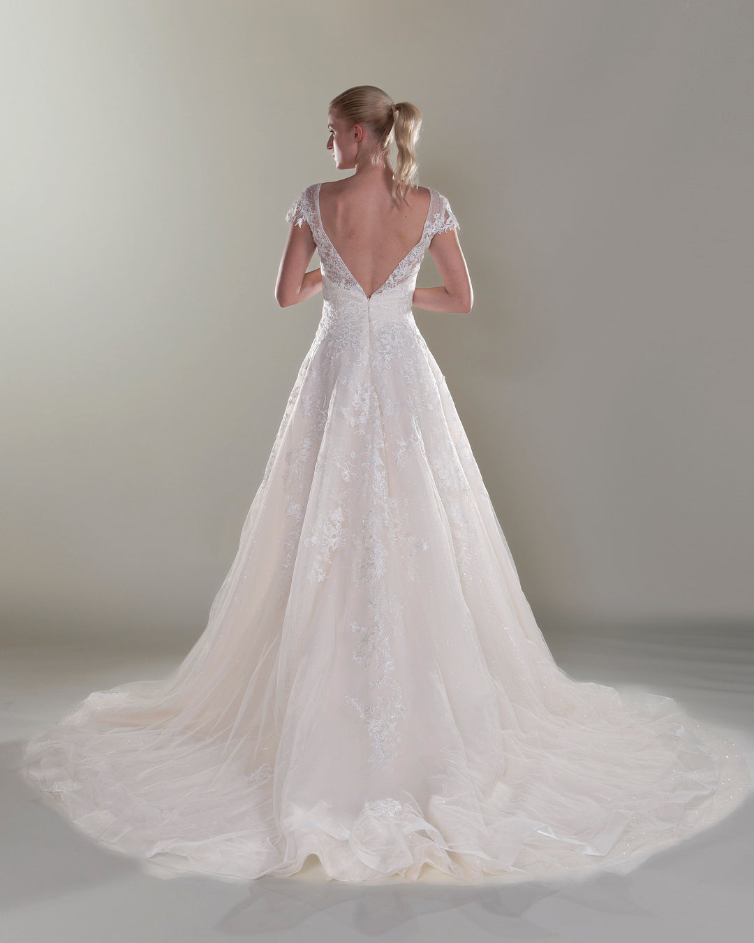 Wedding Gown A-line Moloty A016