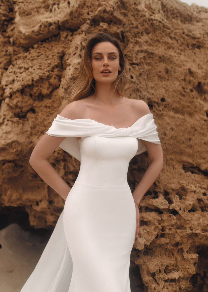 Wedding Gown Sheath GIOVANNA Embelia