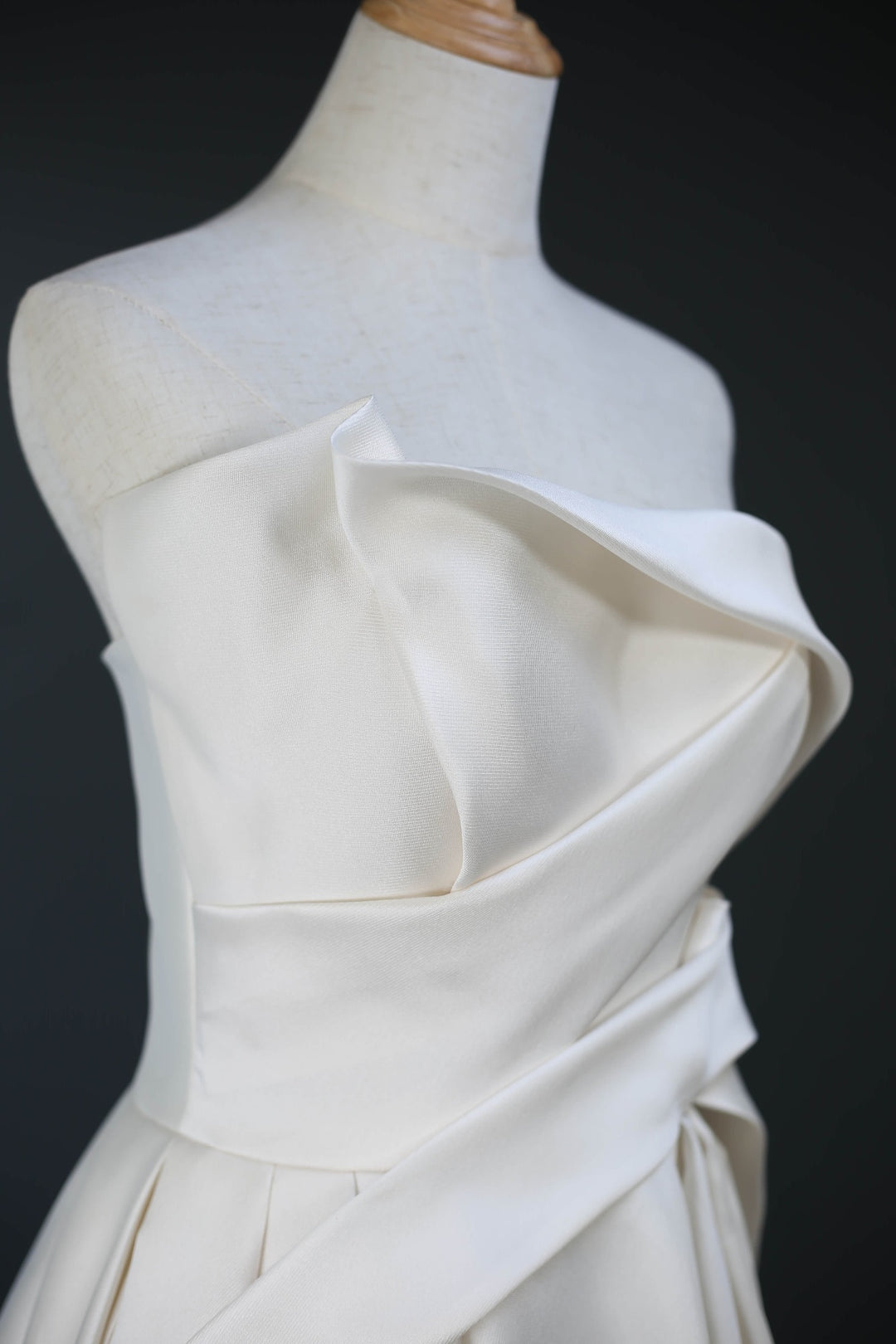 Wedding Gown A-line Moloty 202