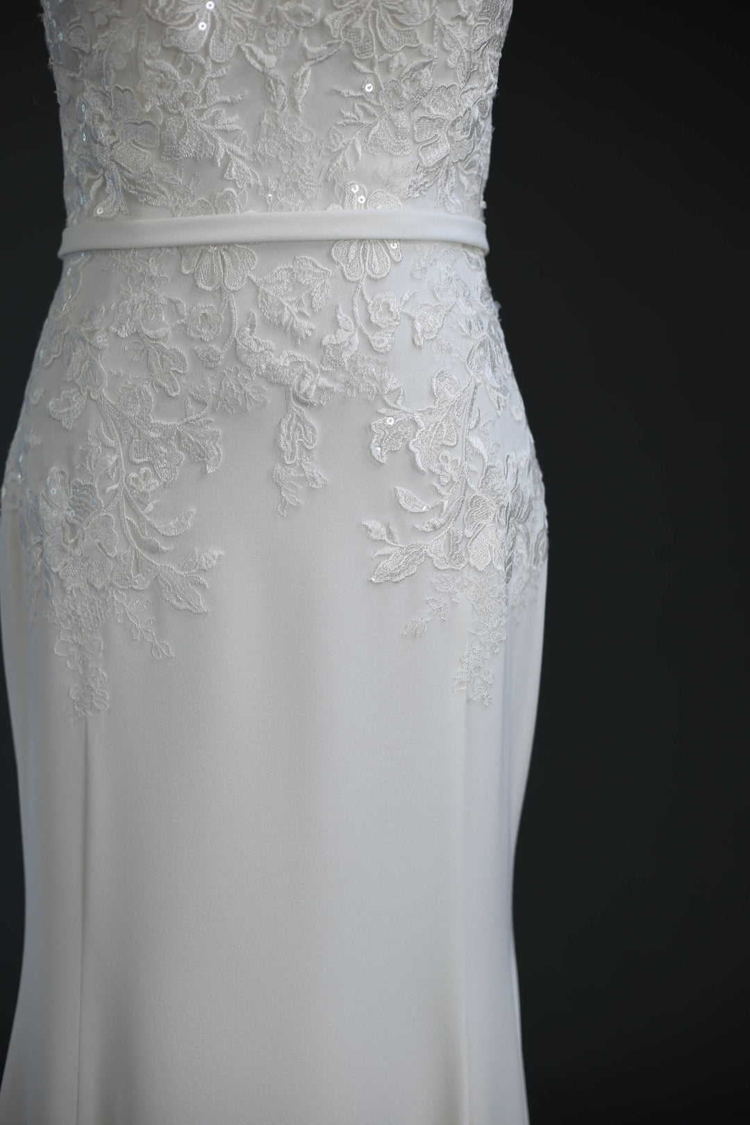 Wedding Gown Fit & Flare Moloty A111