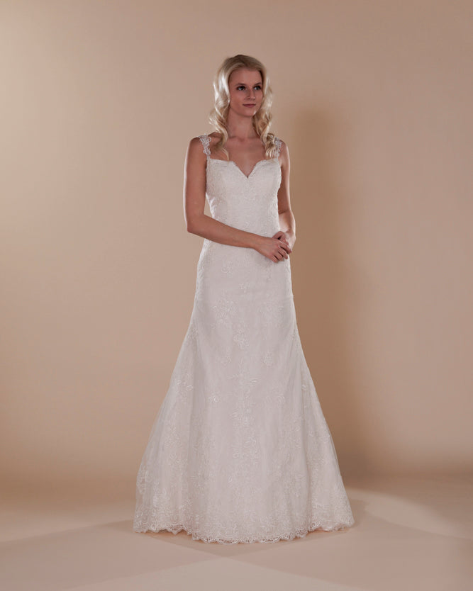 Wedding Gown Fit & Flare Moloty A189