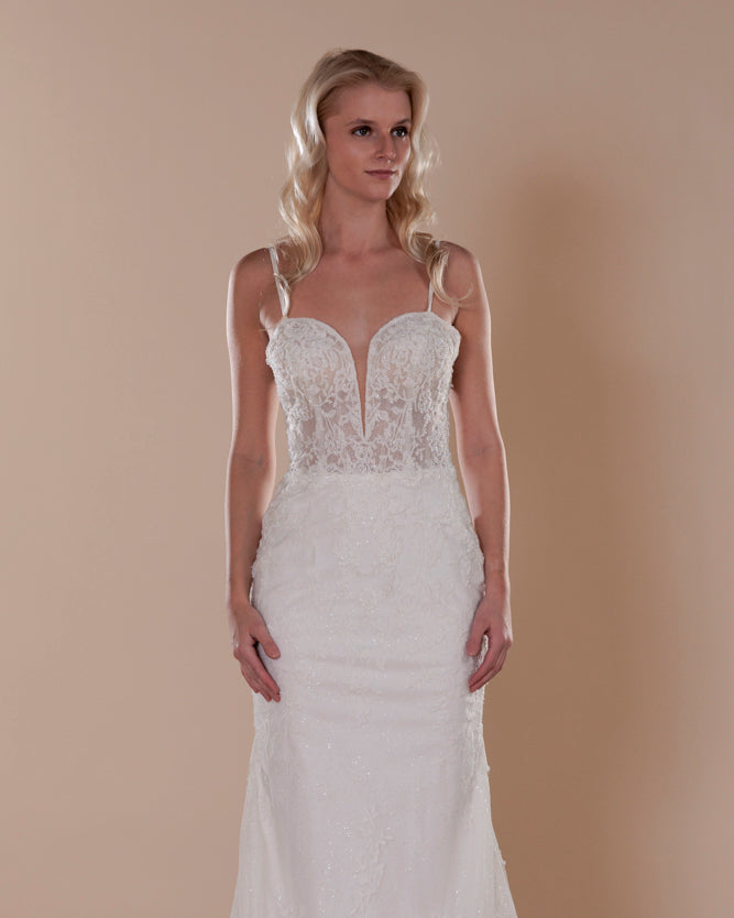 Wedding Gown Fit & Flare Moloty A233