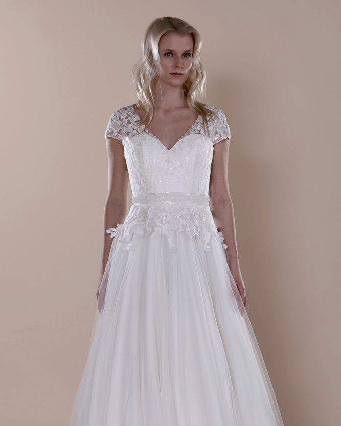 Wedding Gown A-line Moloty A262