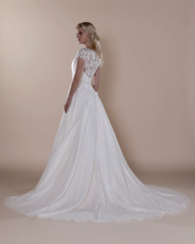 Wedding Gown A-line Moloty A262