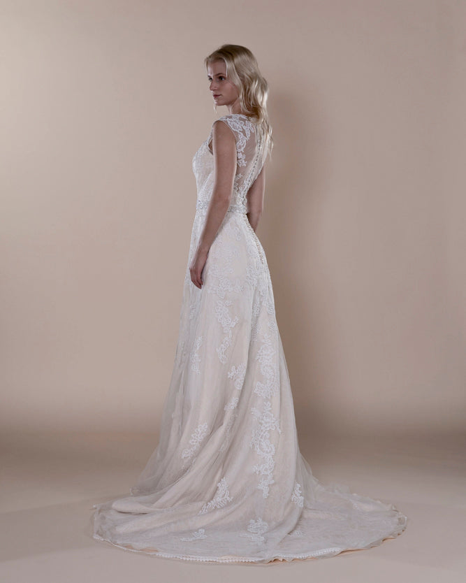 Wedding Gown A-line Moloty A244