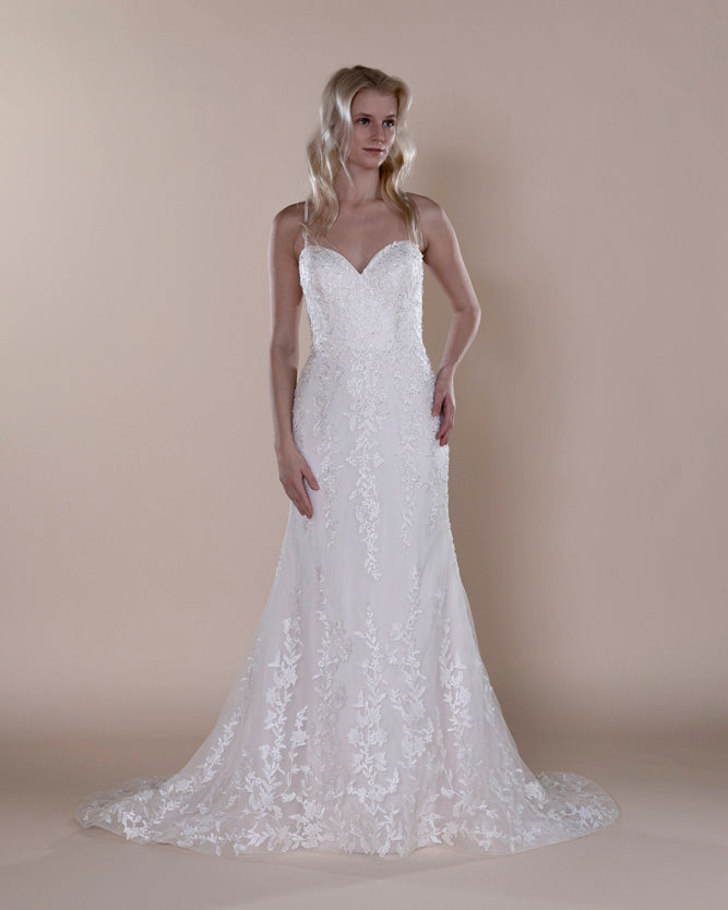Wedding Gown Fit & Flare Moloty A247