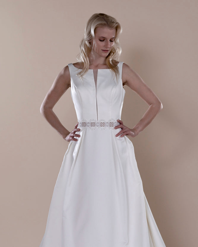 Wedding Gown A-line Moloty A252