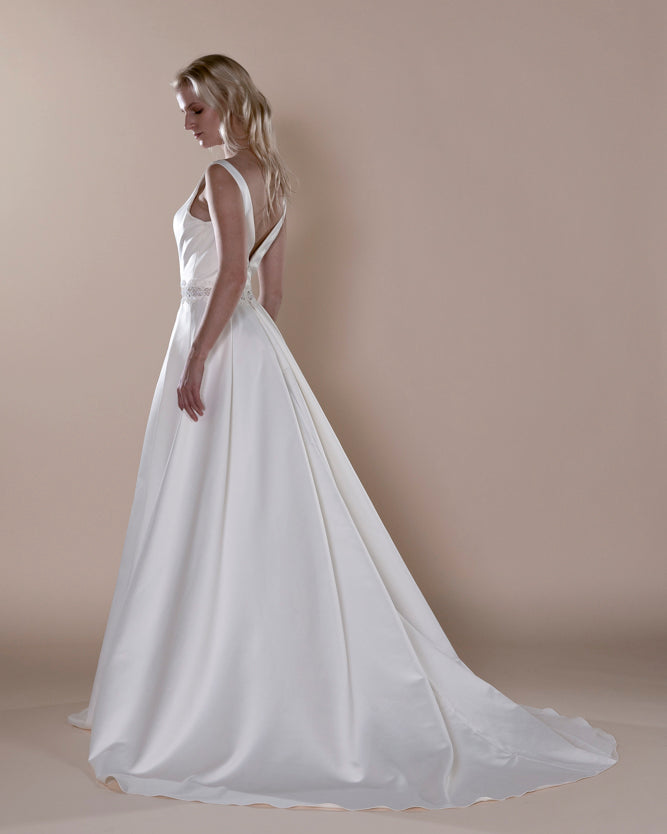 Wedding Gown A-line Moloty A252