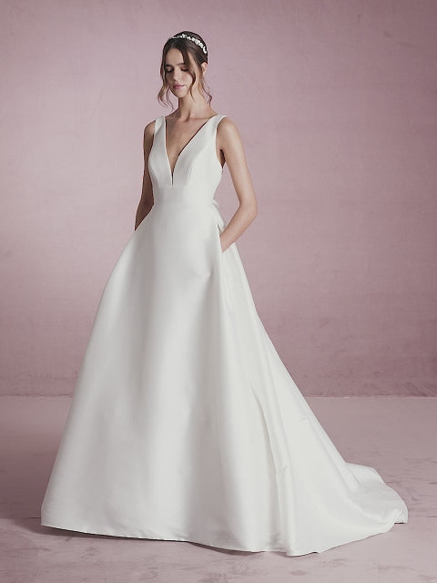 Wedding Gown A-line Pronovias IKEBANA
